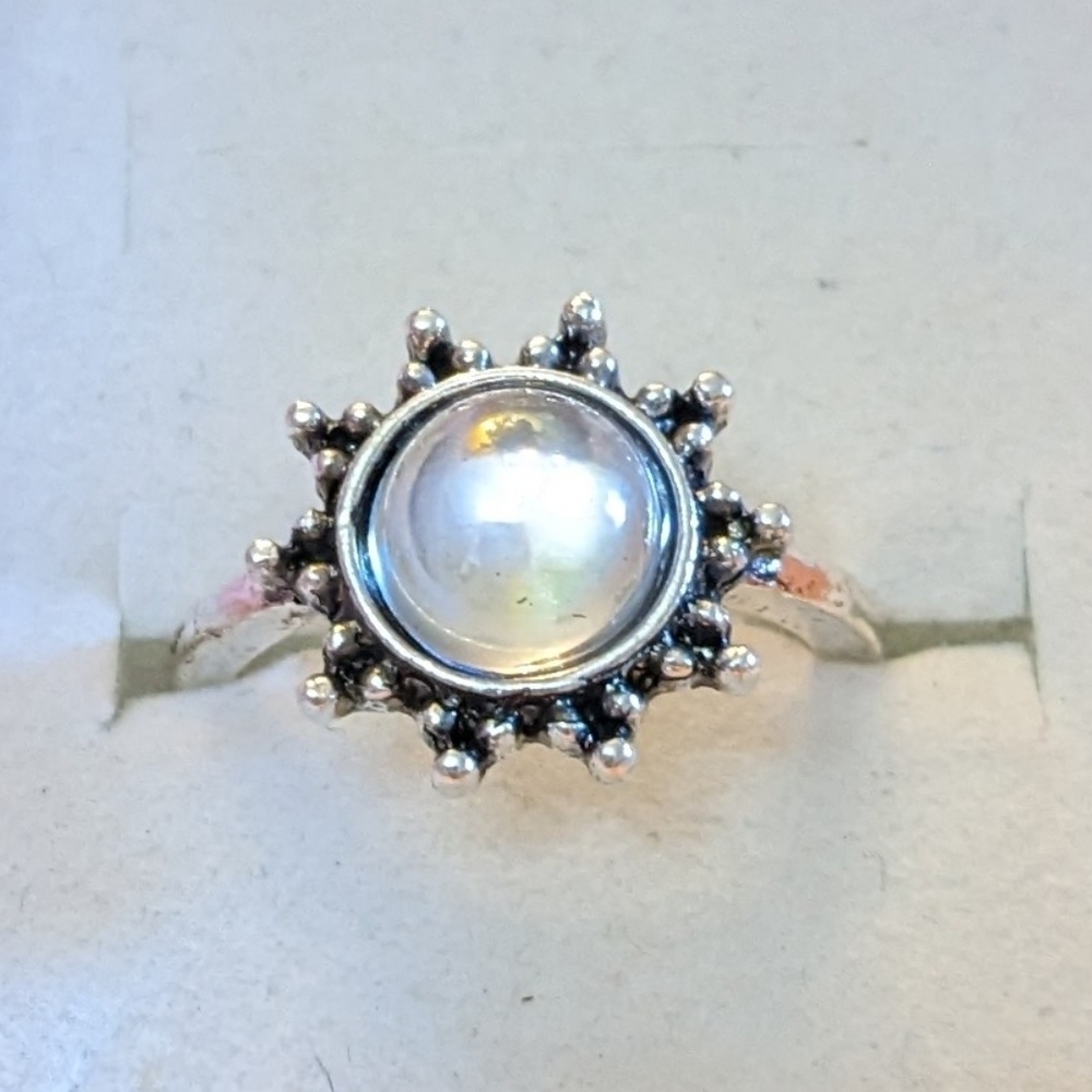 Vintage Geometric Round Simulated Opal Gemstone Ring, T1B8E